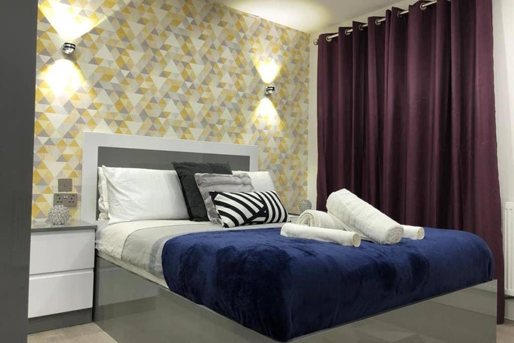 Morden Central Self Contained Flat By Cozynest ريدينج المظهر الخارجي الصورة